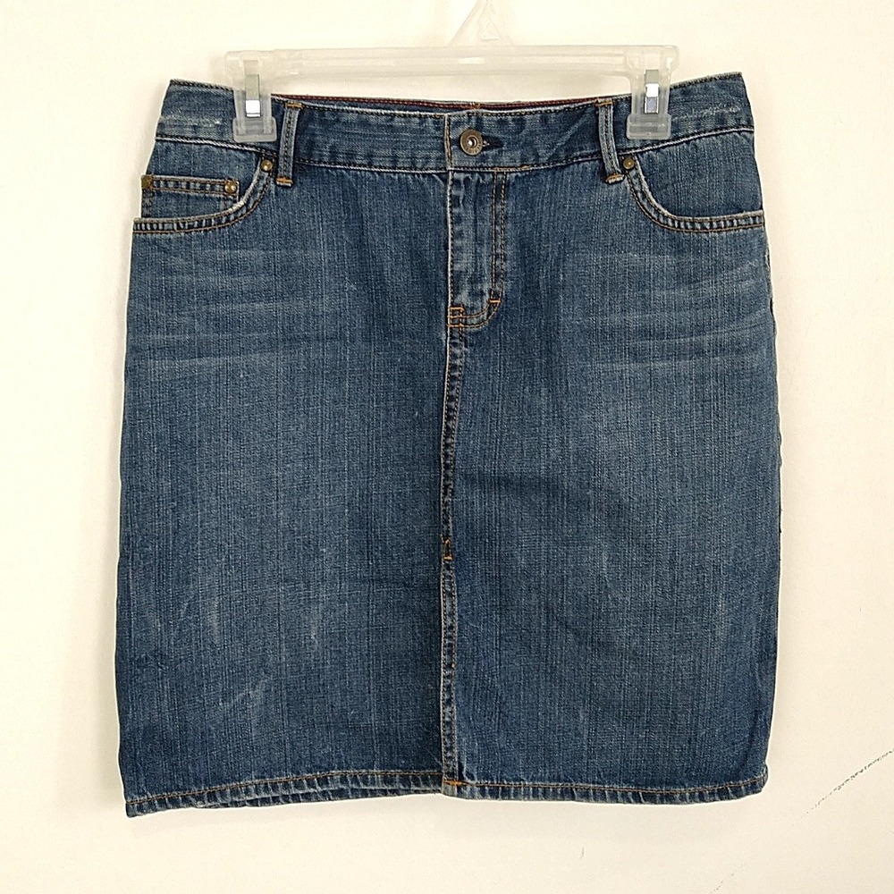 Tommy Hilfiger Denim Skirt Womens 6 Blue Knee Length Medium Wash 5Pocket Classic